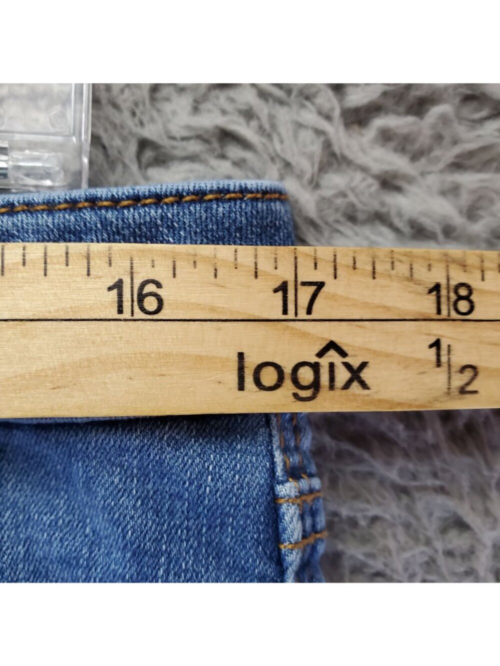 Seven7 Shorts Womens Size 12 Blue Weekend Short Raw Hem Denim Jorts - Picture 6 of 13